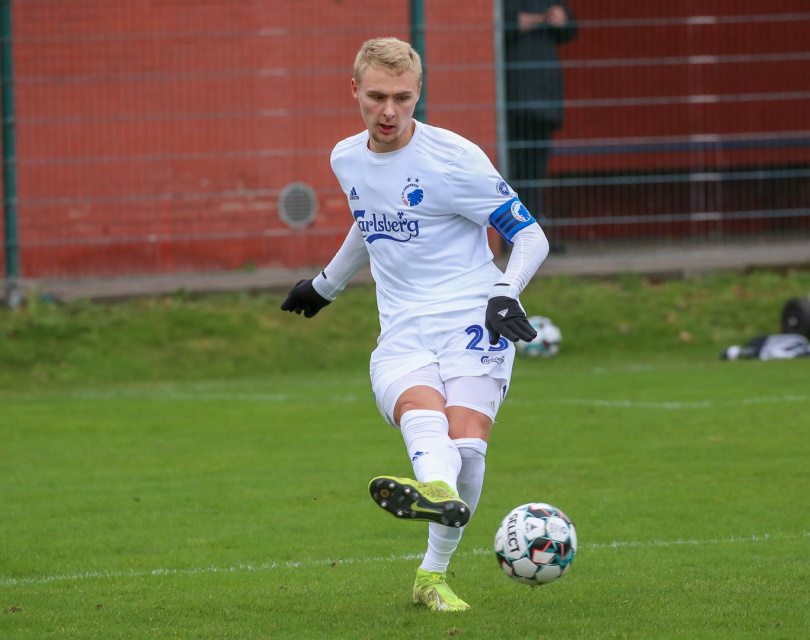 FC Copenhagen-vs-Istanbul Basaksehir-soi-keo-4