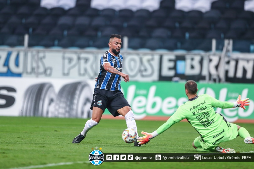 Gremio-vs-Fluminense-soi-keo-4